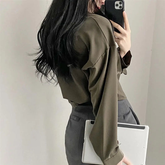Camisa Cropped Minimalista